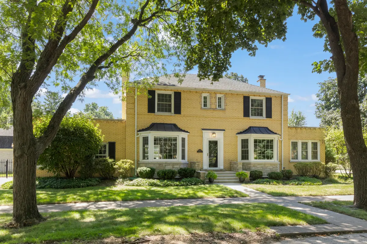 6557 N Ponchartrain Boulevard, Chicago, IL 60646 - #1