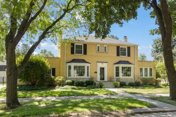 6557 N Ponchartrain Boulevard, Chicago, IL 60646