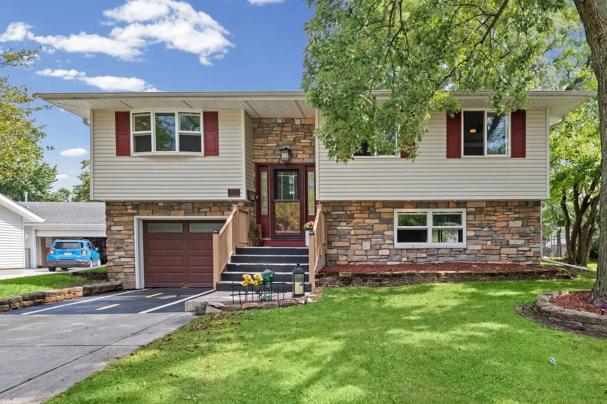 933 Webster Lane, Schaumburg, IL 60193 - #1