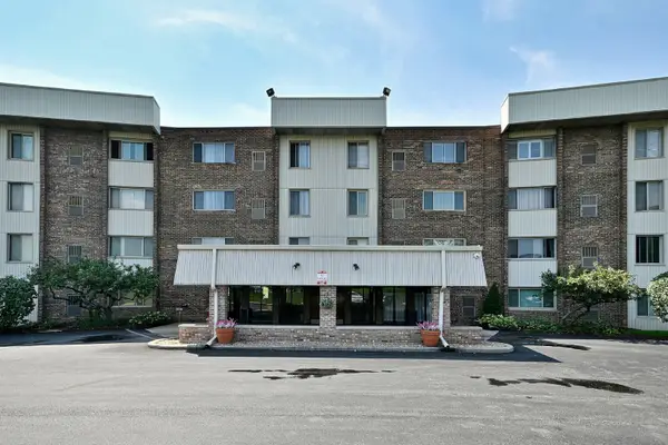 841 N York Road #226, Elmhurst, IL 60126