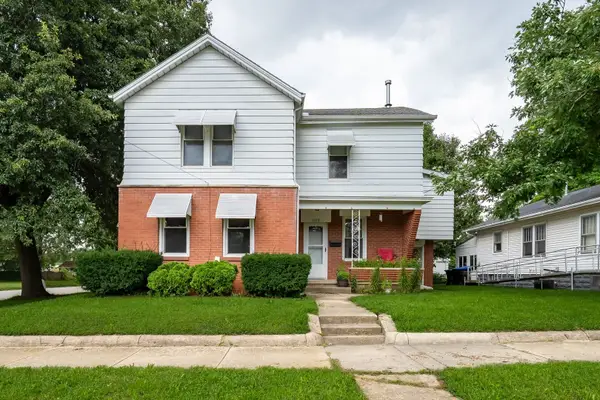 1313 W Chestnut Street, Bloomington, IL 61701