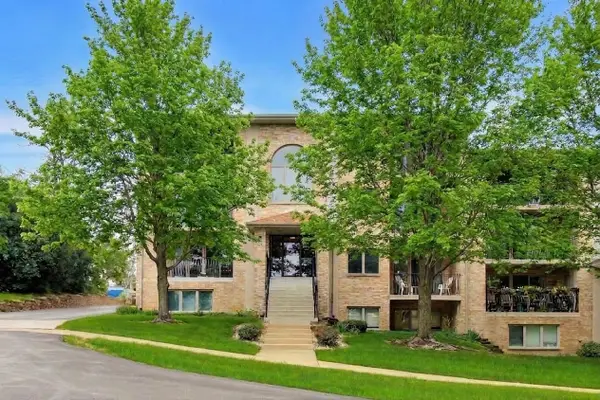 4401 Pershing Avenue #2N, Downers Grove, IL 60515