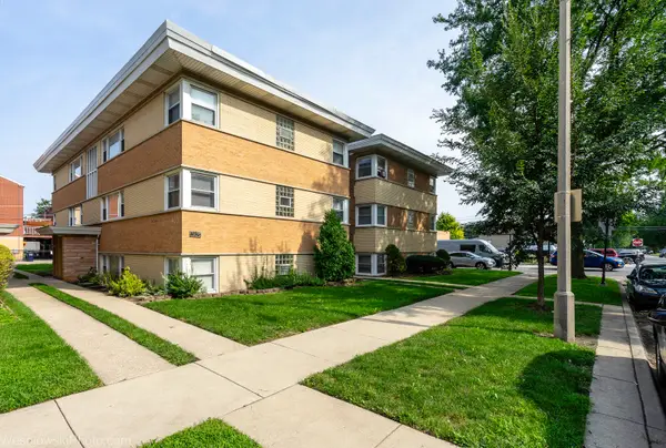 1194 S Kenilworth Avenue #1W, Oak Park, IL 60304