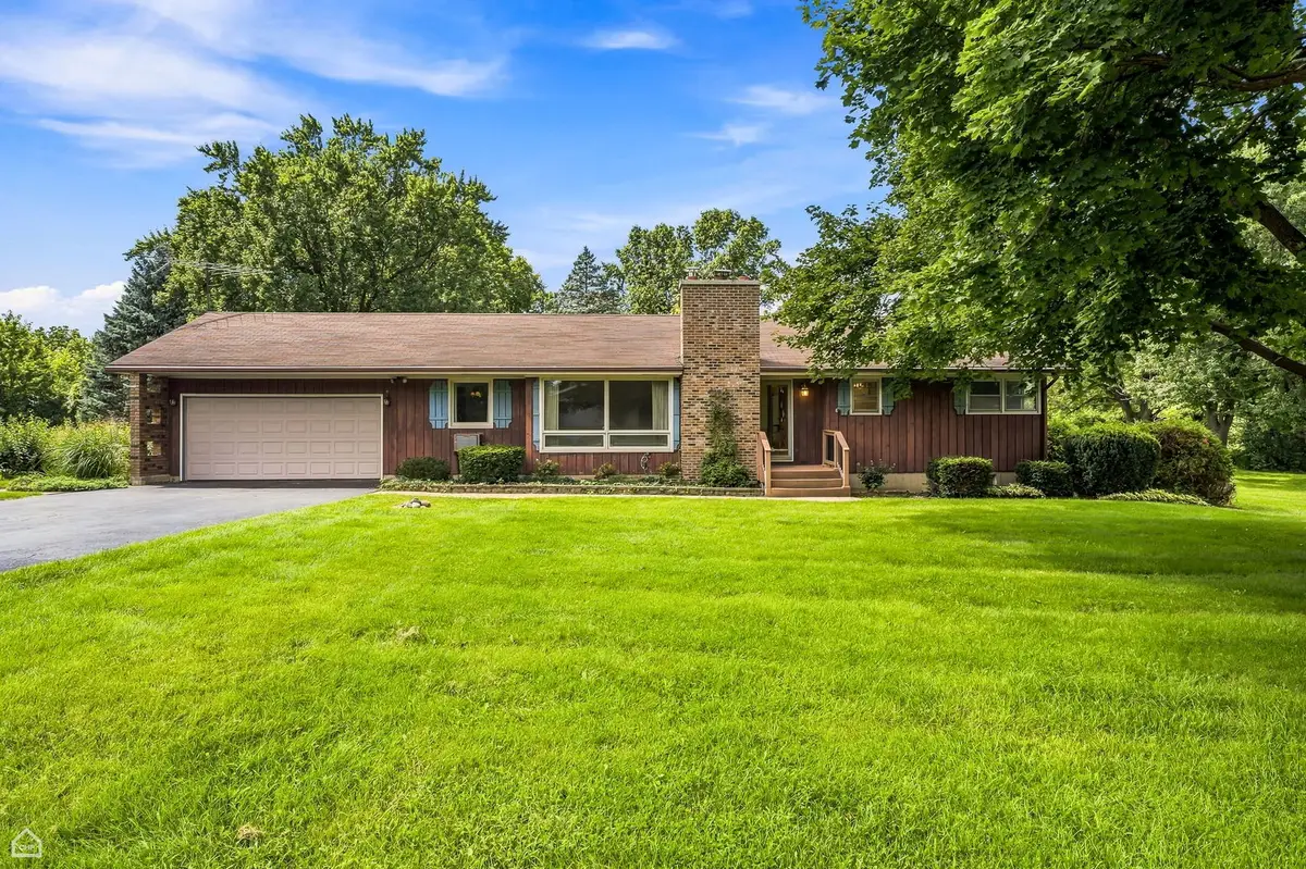 24422 W Cherokee Trail, Grayslake, IL 60030 - #1