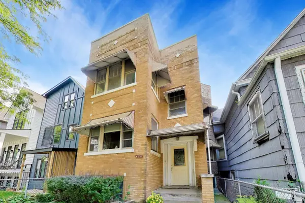 4252 N Whipple Street, Chicago, IL 60618