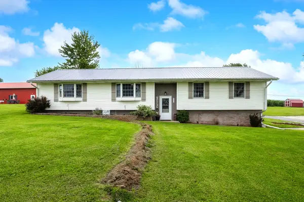 8958 Il Hwy 82, Cambridge, IL 61238