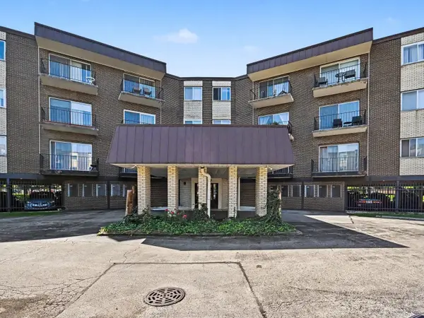 9840 S Pulaski Road #314, Oak Lawn, IL 60453