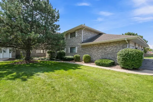 340 Loyola Drive #D, Elgin, IL 60123