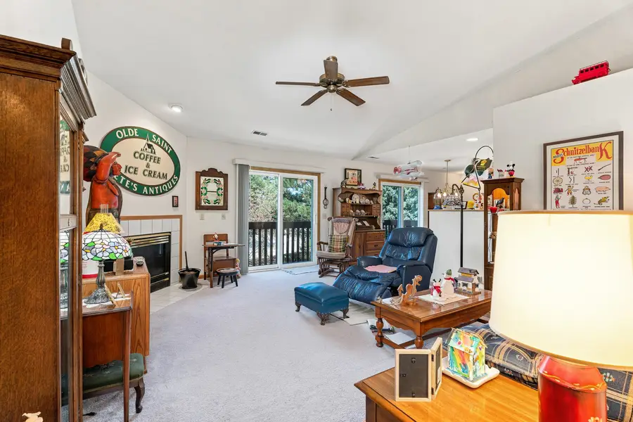 340 Loyola Drive #D, Elgin, IL 60123 - #2