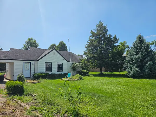 7911 W 92nd Street, Hickory Hills, IL 60457