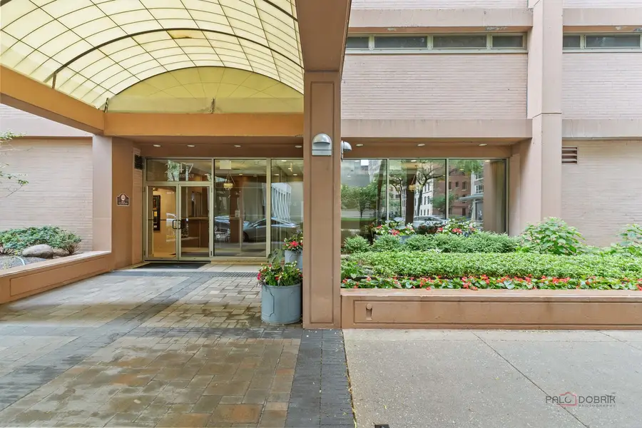 247 E Chestnut Street #1804, Chicago, IL 60611 - #2