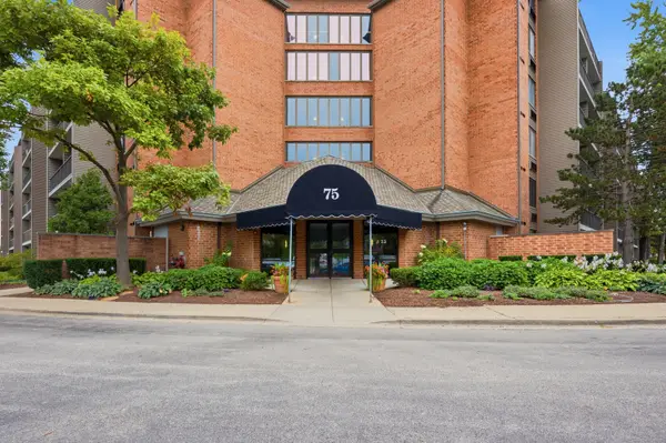 75 Kristin Circle #309, Schaumburg, IL 60195