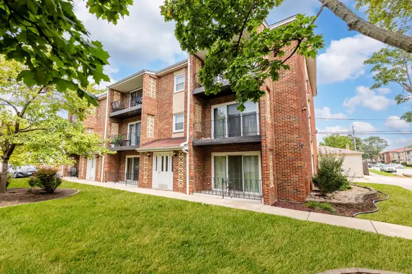6416 W 64th Place #3A, Chicago, IL 60638