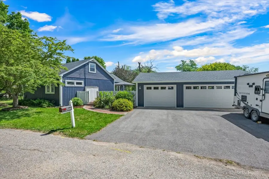209 Eastwood Court, Barrington, IL 60010 - #2