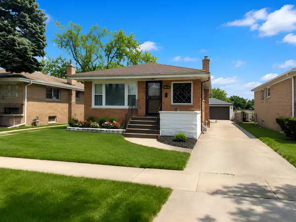 Address Withheld By Seller, Burnham, IL 60633