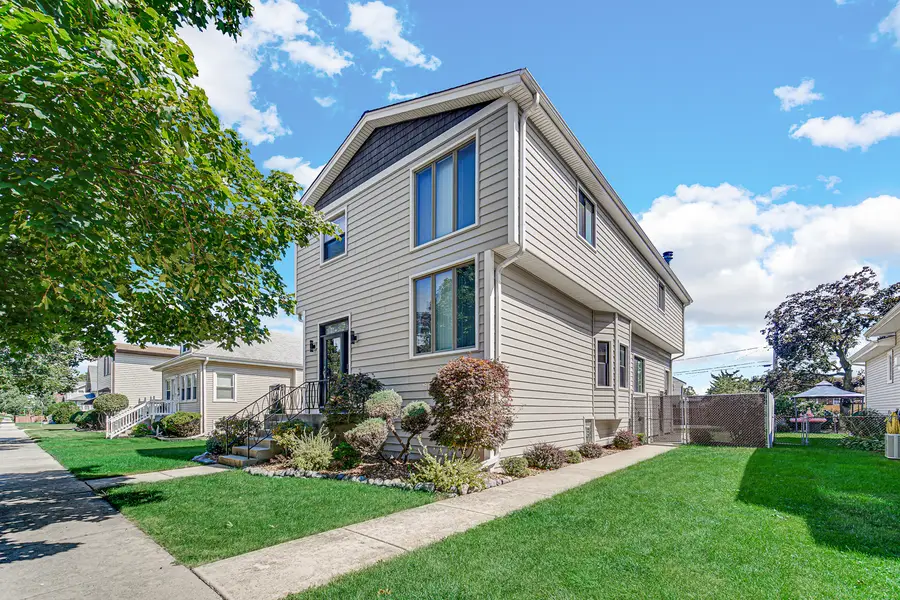 1211 N 11th Avenue, Melrose Park, IL 60160 - #2