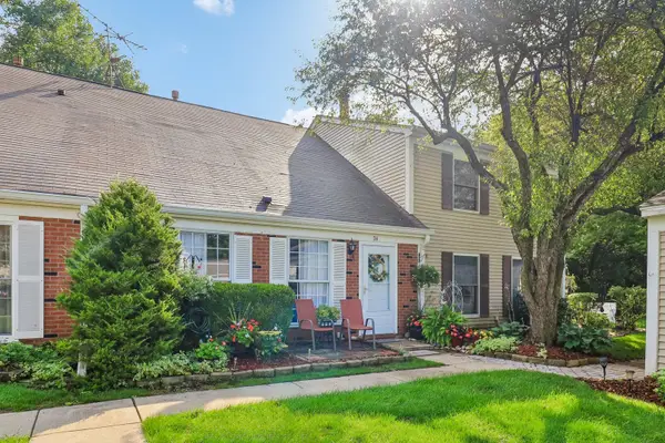 74 Silver Tree Circle, Cary, IL 60013