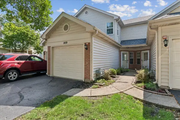 1459 Golfview Drive, Glendale Heights, IL 60139