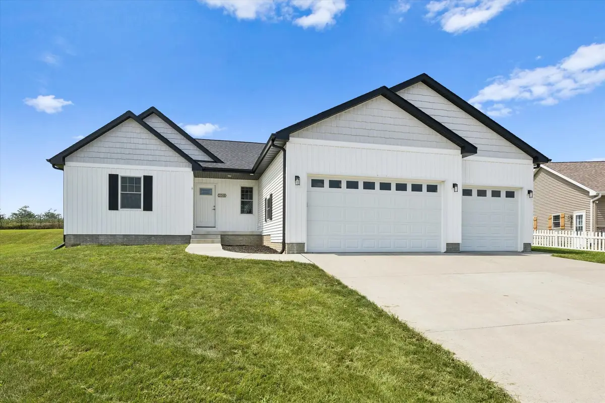 3548 Tower Court, Clinton, IA 52732 - #1