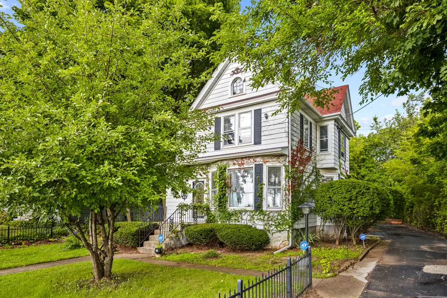 526 W South Street, Woodstock, IL 60098 - #2