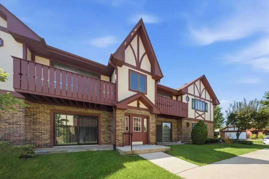 11553 Autobahn Drive E #201, Palos Park, IL 60464 - #2
