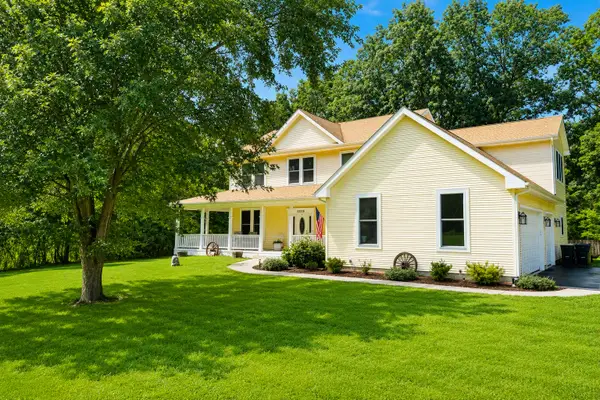 39226 N Rangers Way, Antioch, IL 60002