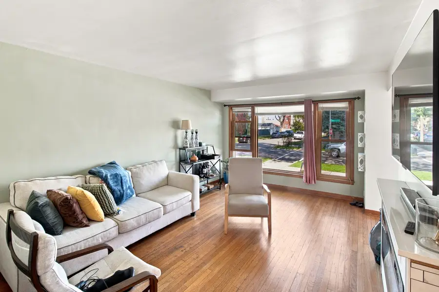 3858 N Sawyer Avenue, Chicago, IL 60618 - #2