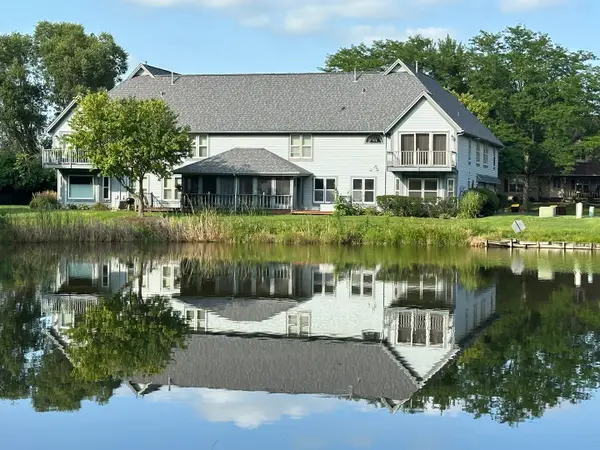 935 Victoria Drive #935, Woodstock, IL 60098
