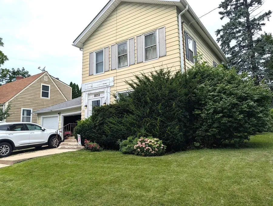 802 Erie Street, Elgin, IL 60123 - #3