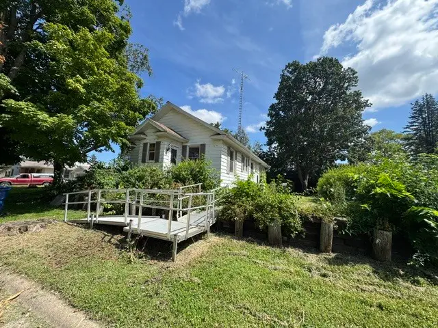 2333 Barker Street, Clinton, IA 52732 - #1