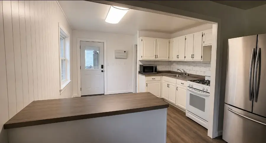 1017 S Eastview Drive, Tuscola, IL 61953 - #3