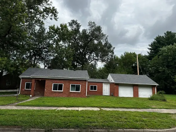 1102 N Mckinley Avenue, Champaign, IL 61821