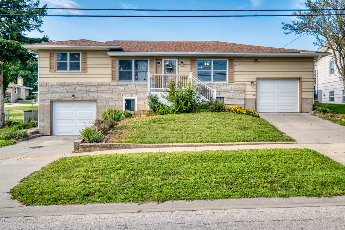 919 3rd Avenue, Fulton, IL 61252 - #1