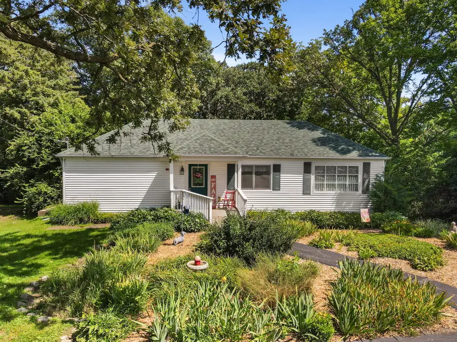 319 S Lincolnway Street, North Aurora, IL 60542 - #2