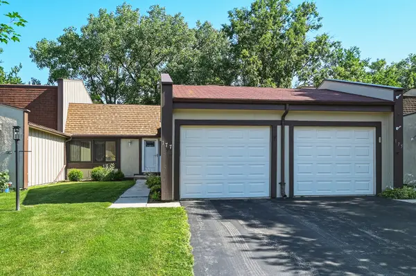 177 Cascade Drive, Indian Head Park, IL 60525