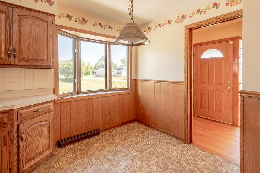 3002 Miller Avenue, South Chicago Heights, IL 60411 - #3