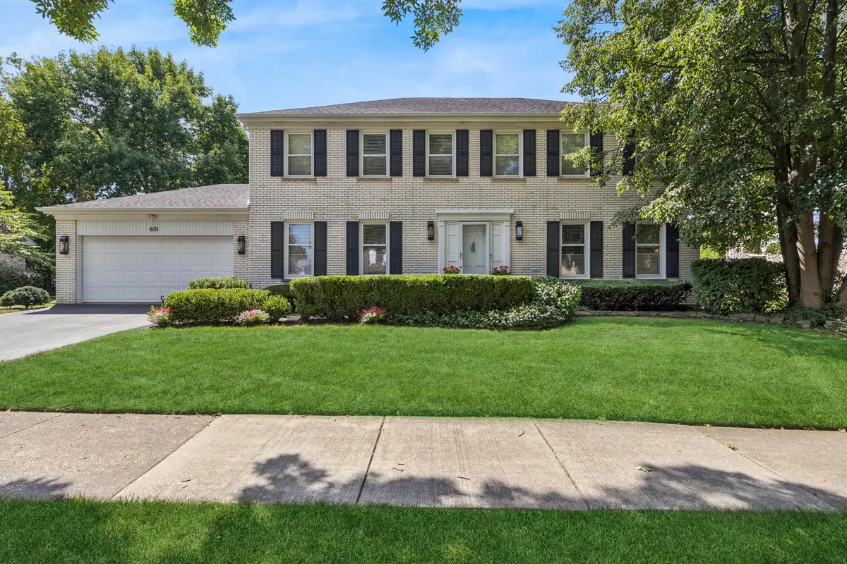 601 W Kingsley Drive, Arlington Heights, IL 60004 - #1
