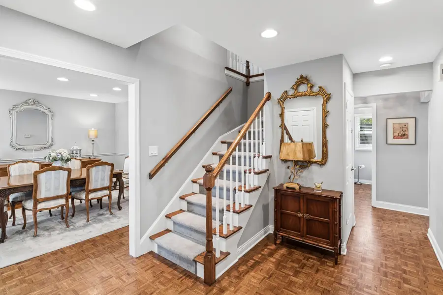 601 W Kingsley Drive, Arlington Heights, IL 60004 - #2