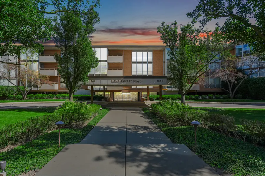 1301 N Western Avenue #217, Lake Forest, IL 60045 - #2