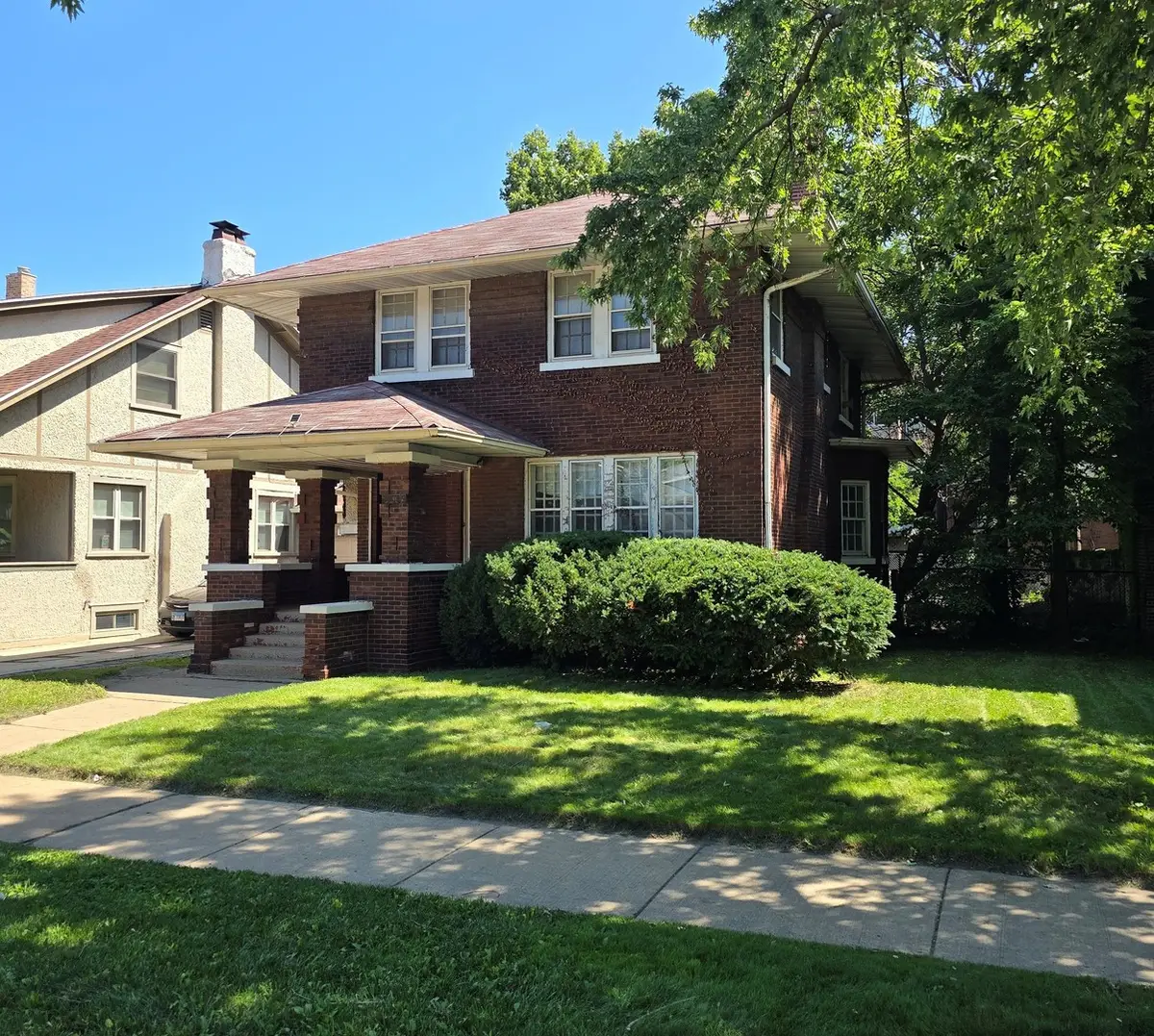 6845 S Chappel Avenue, Chicago, IL 60649 - #1