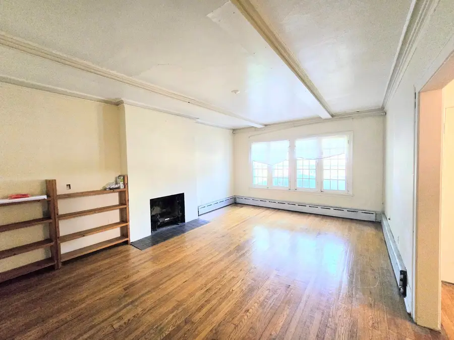 6845 S Chappel Avenue, Chicago, IL 60649 - #2