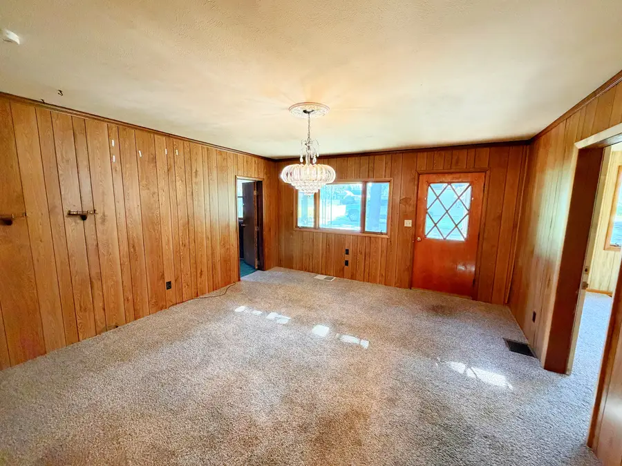 1402 N Sterling Street, Streator, IL 61364 - #3