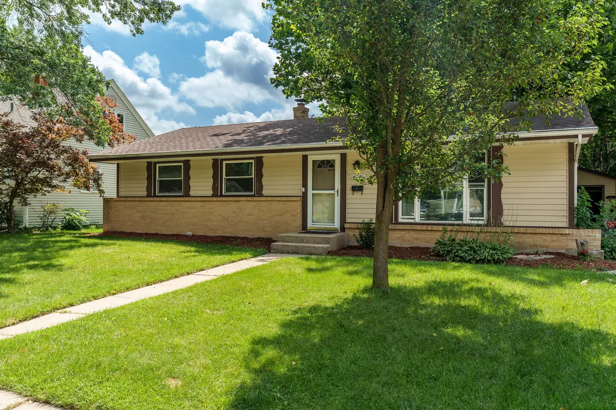 4715 Cleveland Avenue, Rockford, IL 61108 - #1