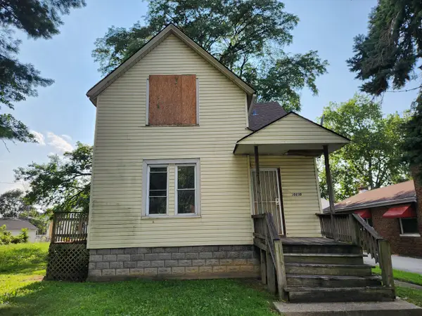 10230 S Lowe Avenue, Chicago, IL 60628