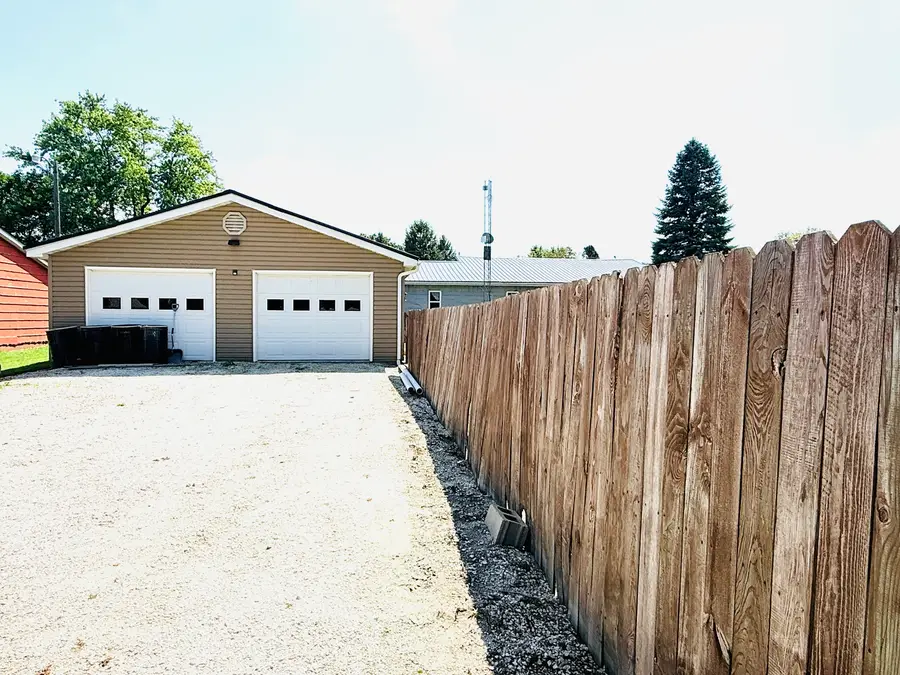 575 E Main Street, Wellington, IL 60973 - #3