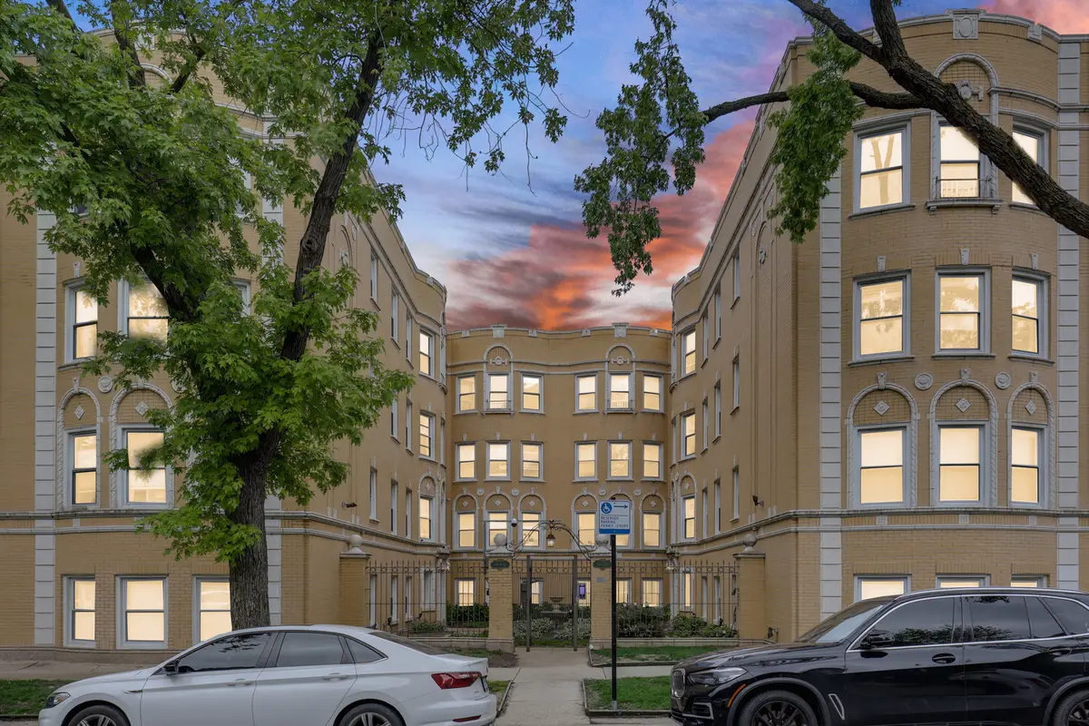 7401 N Hoyne Avenue #3, Chicago, IL 60645 - #1