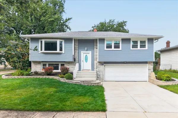 7290 Jasmine Drive, Hanover Park, IL 60133