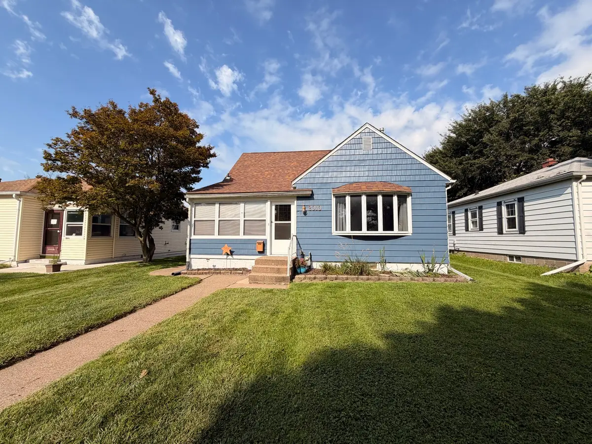 2010 46th Street, Rock Island, IL 60201 - #1