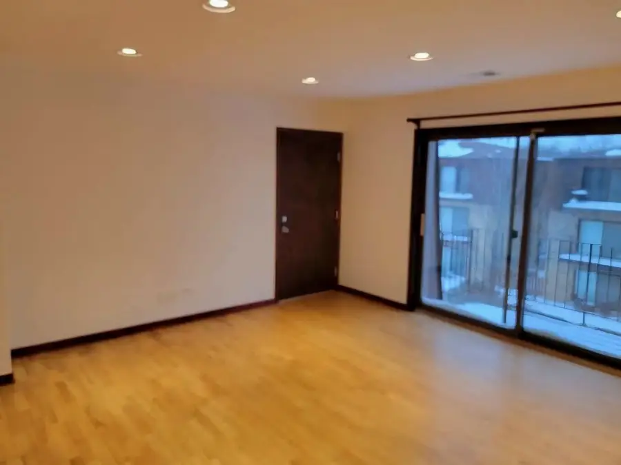 9709 Bianco Terrace #E, Des Plaines, IL 60016 - #2