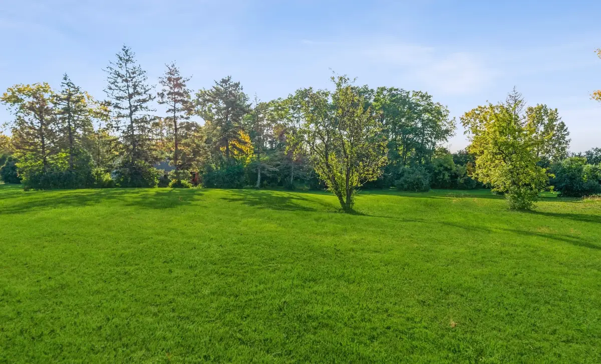1350 N St Marys Road, Green Oaks, IL 60048 - #1